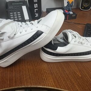Casual White and Black Women's Sneakers
